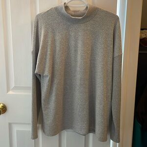 Light Grey Sweater (L)